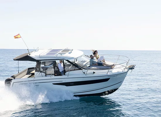 Barco Jeanneau 9m<br/>SALENA